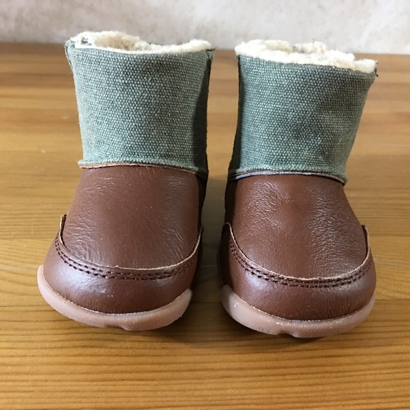 ❌SOLD❌ NEW Baby Boots Carters Infant Boys Girls 3 - Picture 2 of 8